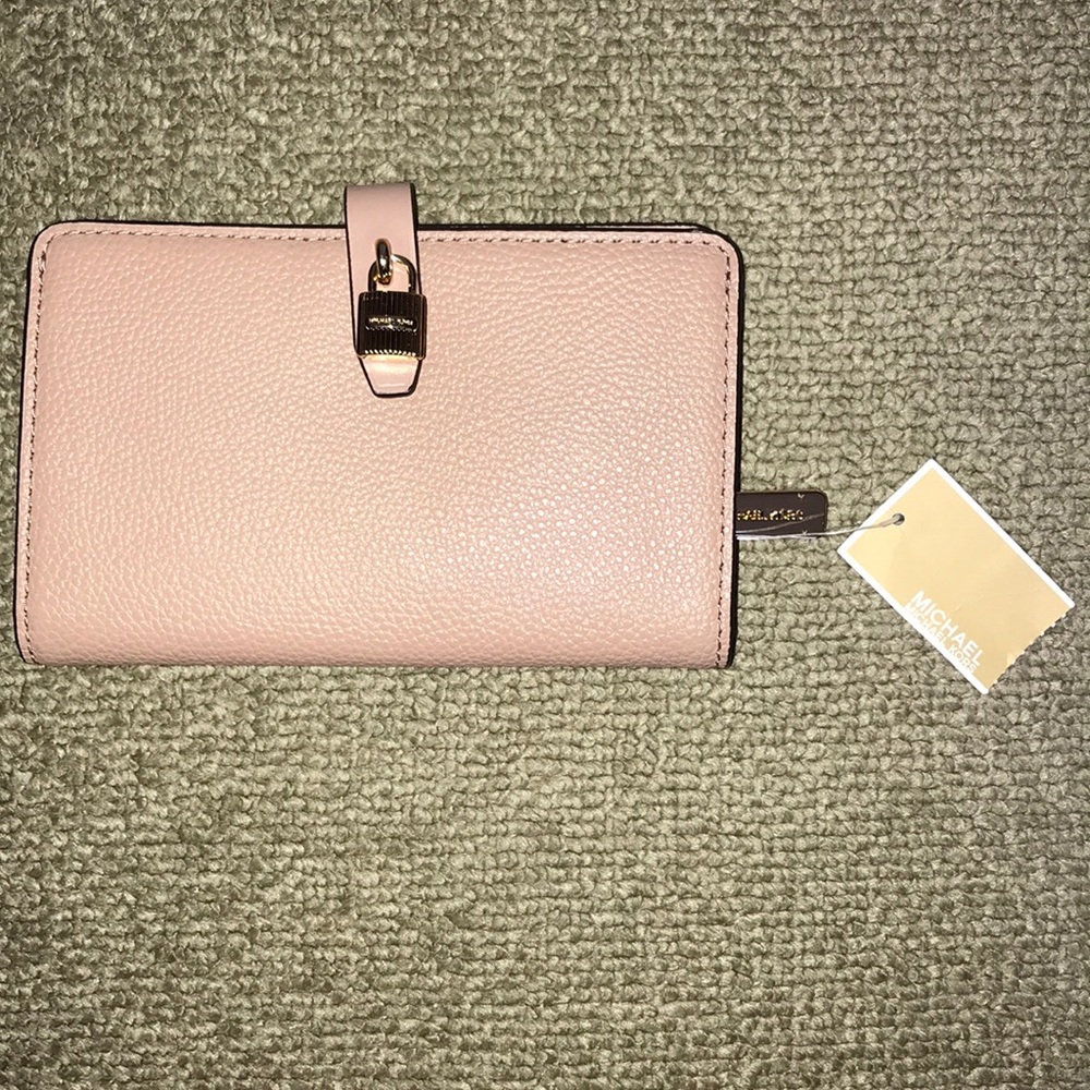 NEW Mauve Wallet - MICHAEL KORS